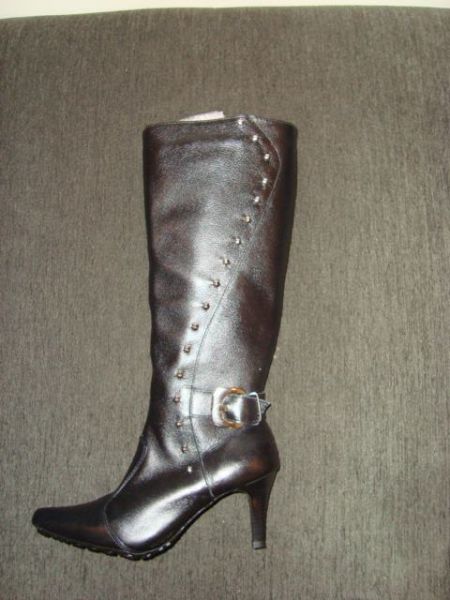 Bota de Couro Legítimo